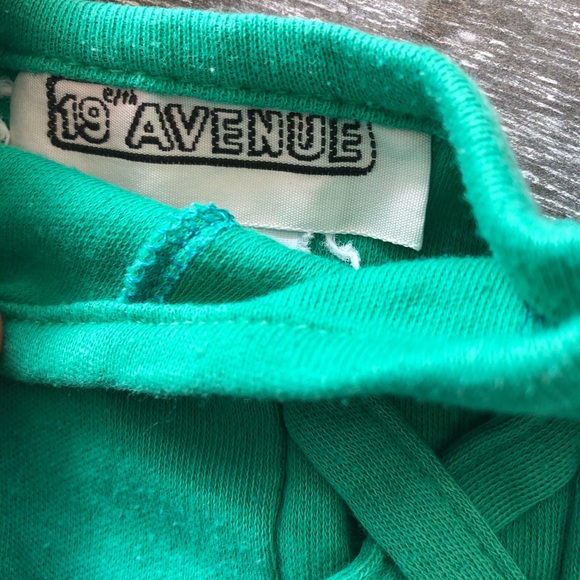 (Free with bundle) green cropped tank - Picture 3 of 5